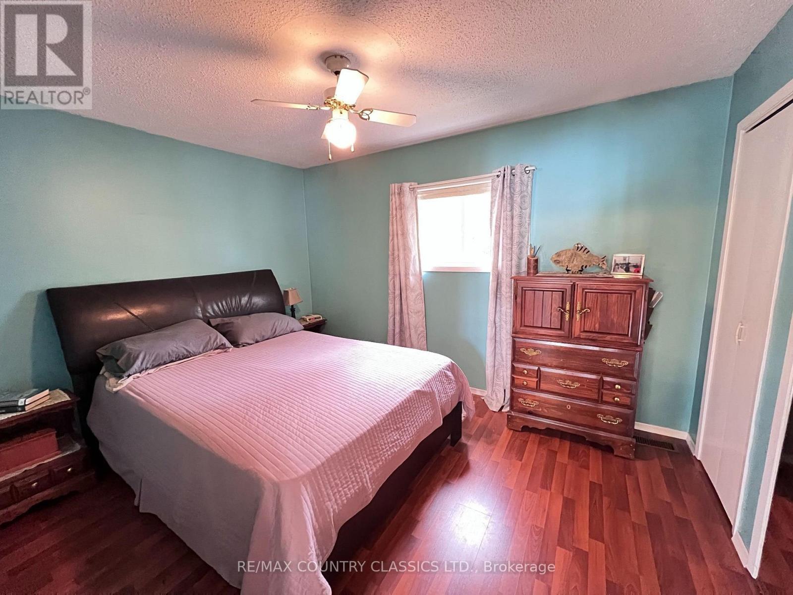 29 BROWN LANE - 30