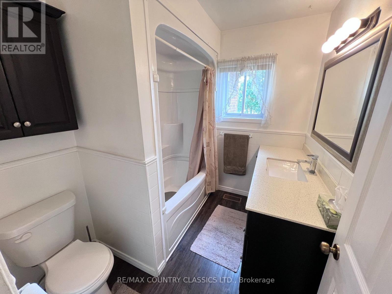 29 BROWN LANE - 35