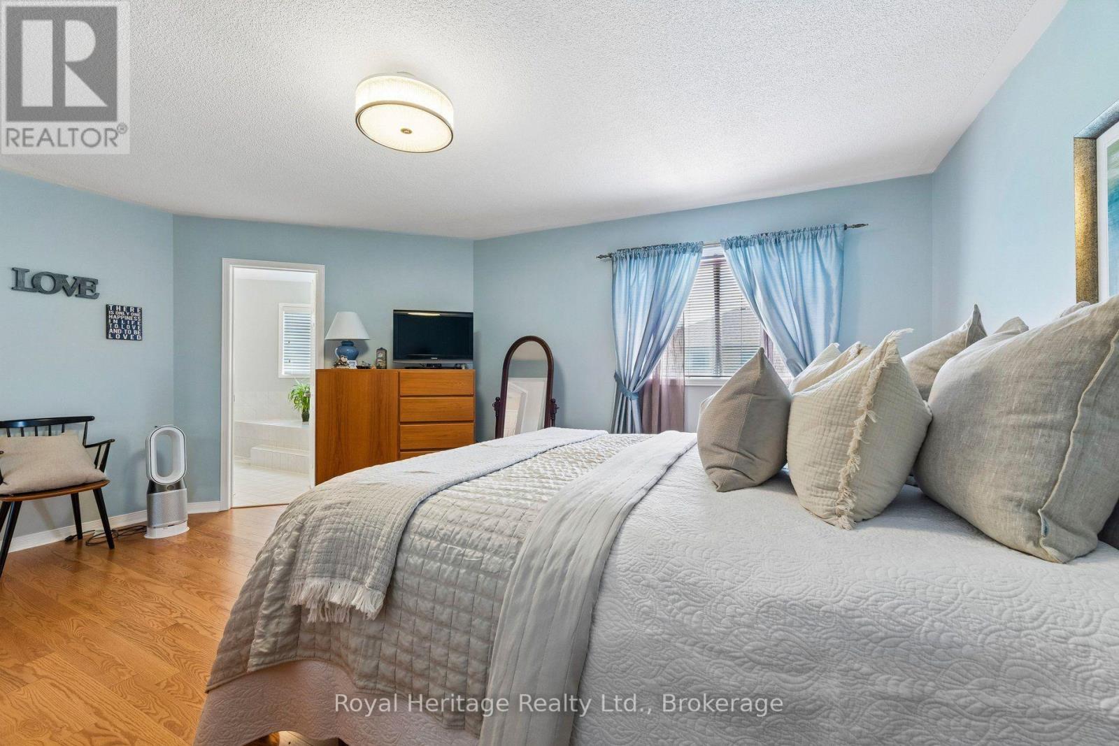 41 WINTERBERRY DRIVE - 25