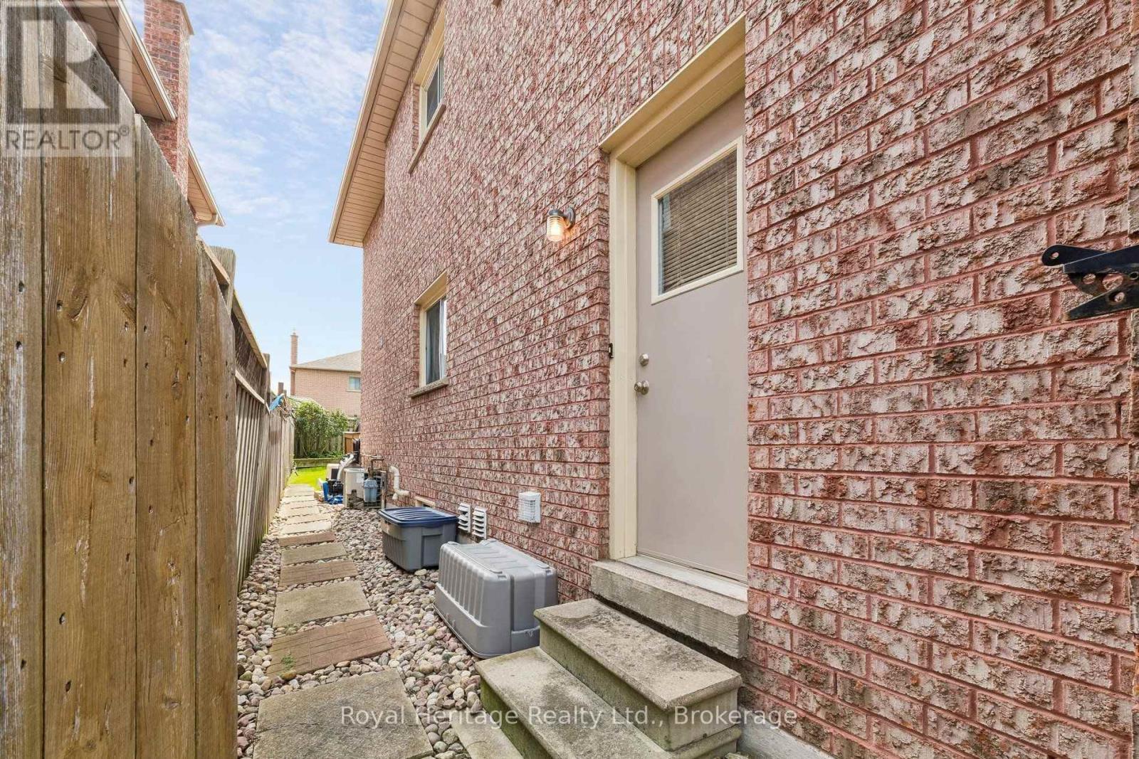 41 WINTERBERRY DRIVE - Image 34
