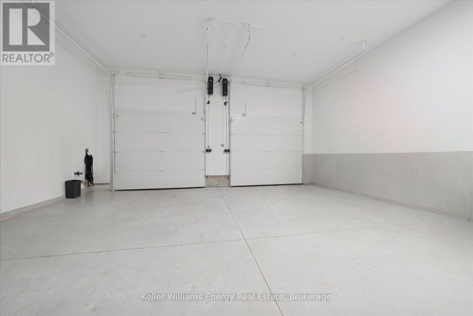 16 METCALF STREET - 12