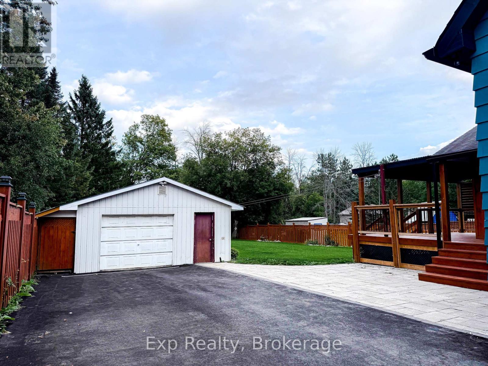 508 ASHLEY STREET, Belleville (Thurlow Ward) — photo 4