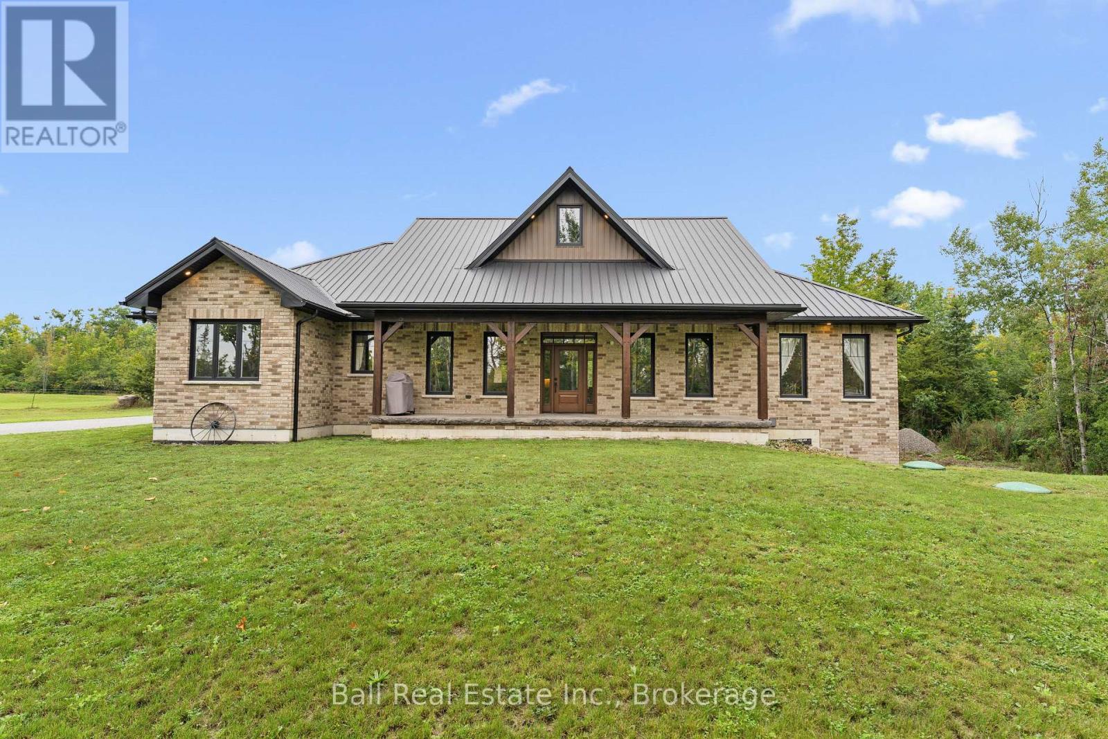 149 ELLWOOD CRESCENT - 1