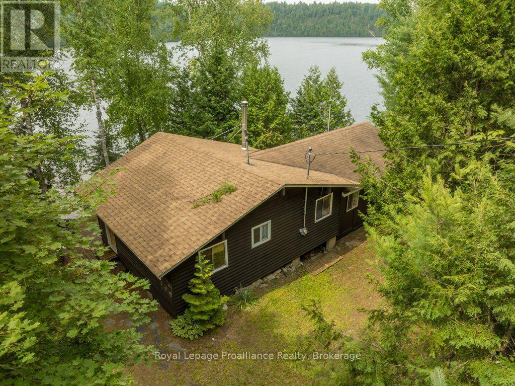 1021 BLUE JAY LANE - Image 34