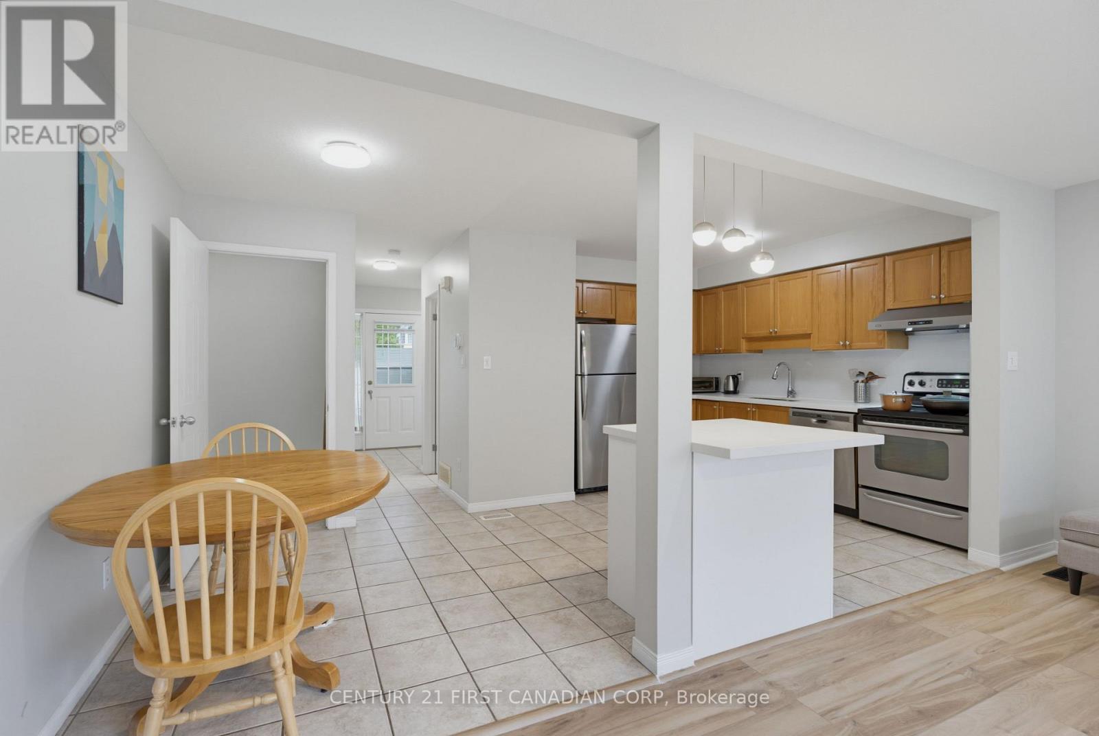 776 SILVERSMITH STREET - 11
