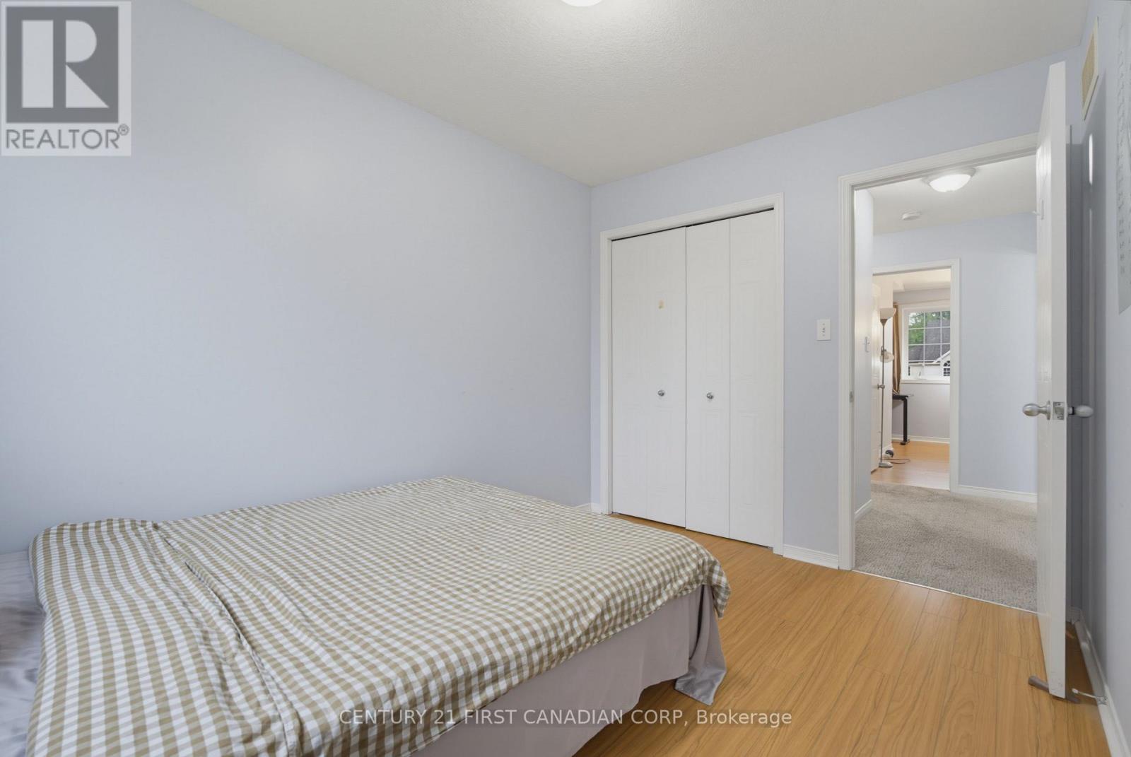 776 SILVERSMITH STREET - 23