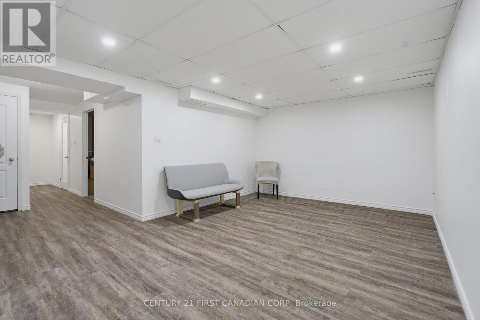 776 SILVERSMITH STREET - 29