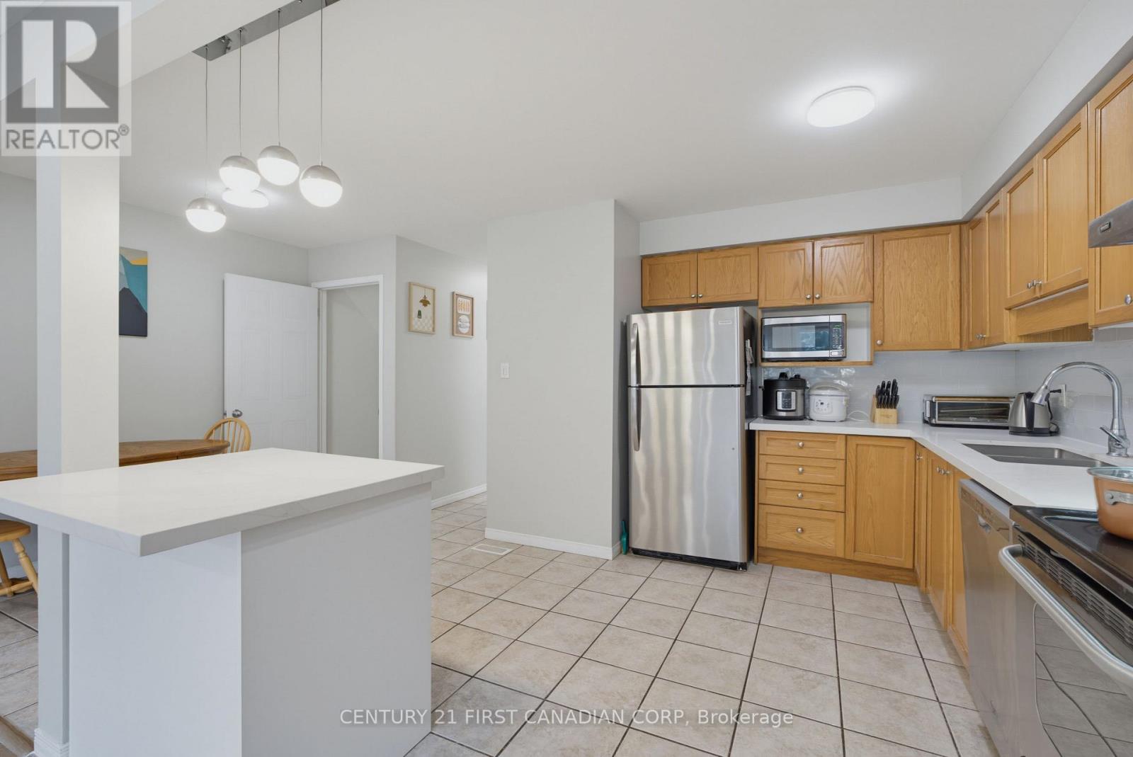 776 SILVERSMITH STREET - 7