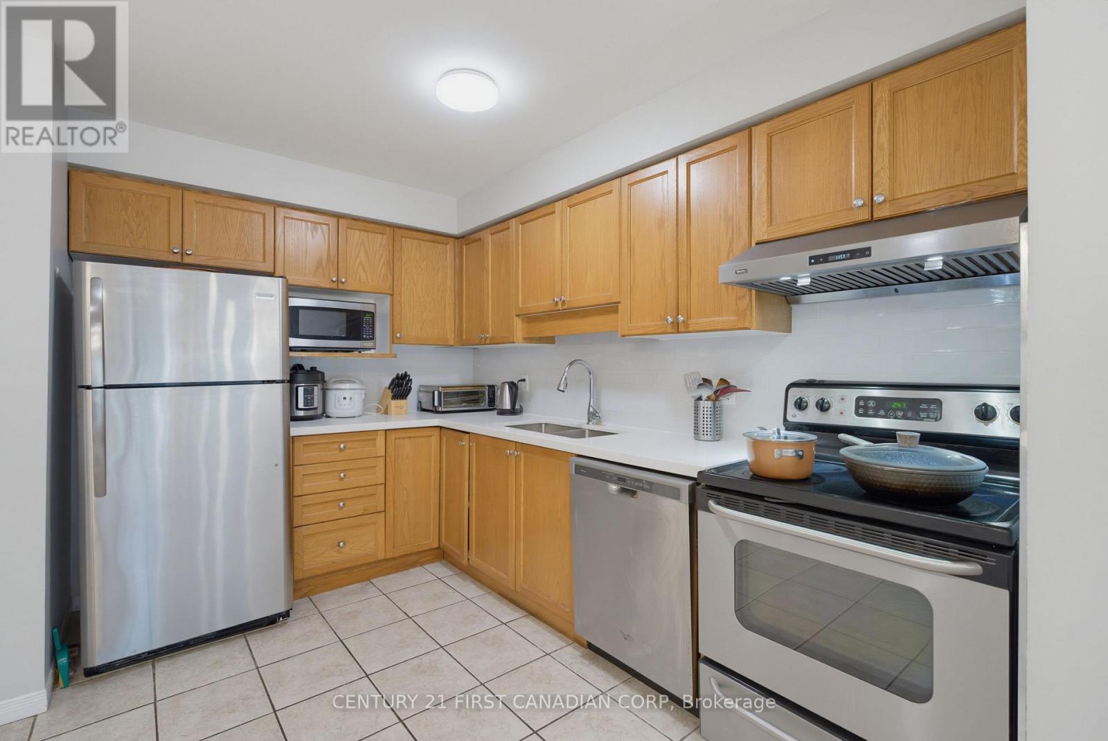 776 SILVERSMITH STREET - 8