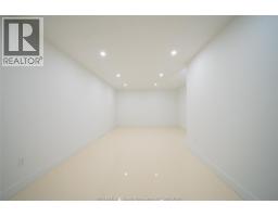 69 Red Oak Crescent, Amherstburg, ON N9V4C4 Photo 32