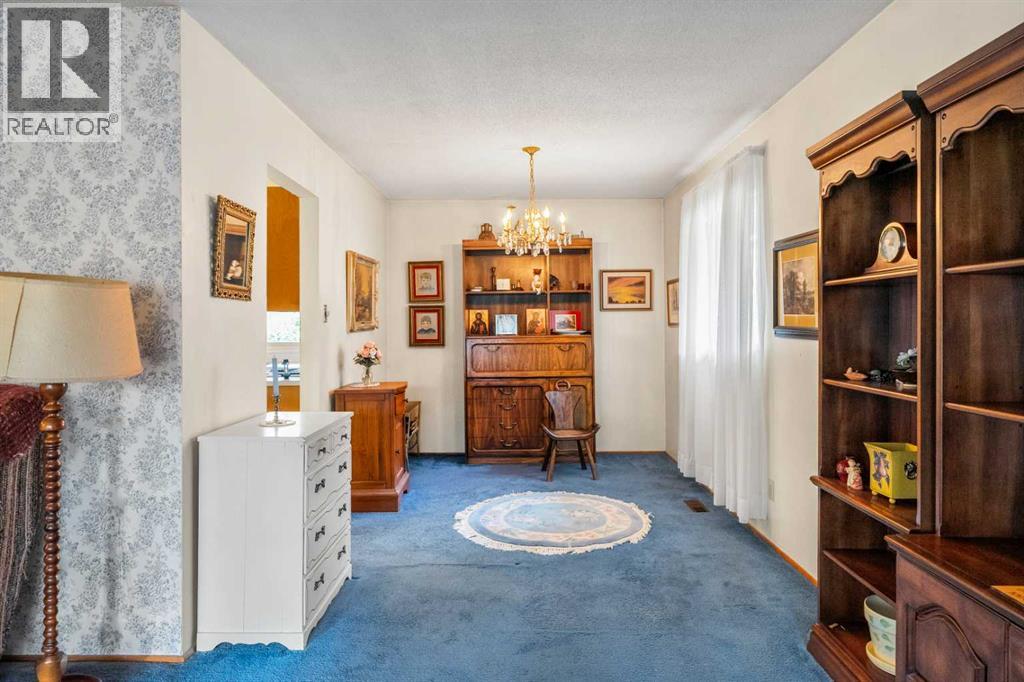24 Mapleglade Close SE, Calgary — photo 6