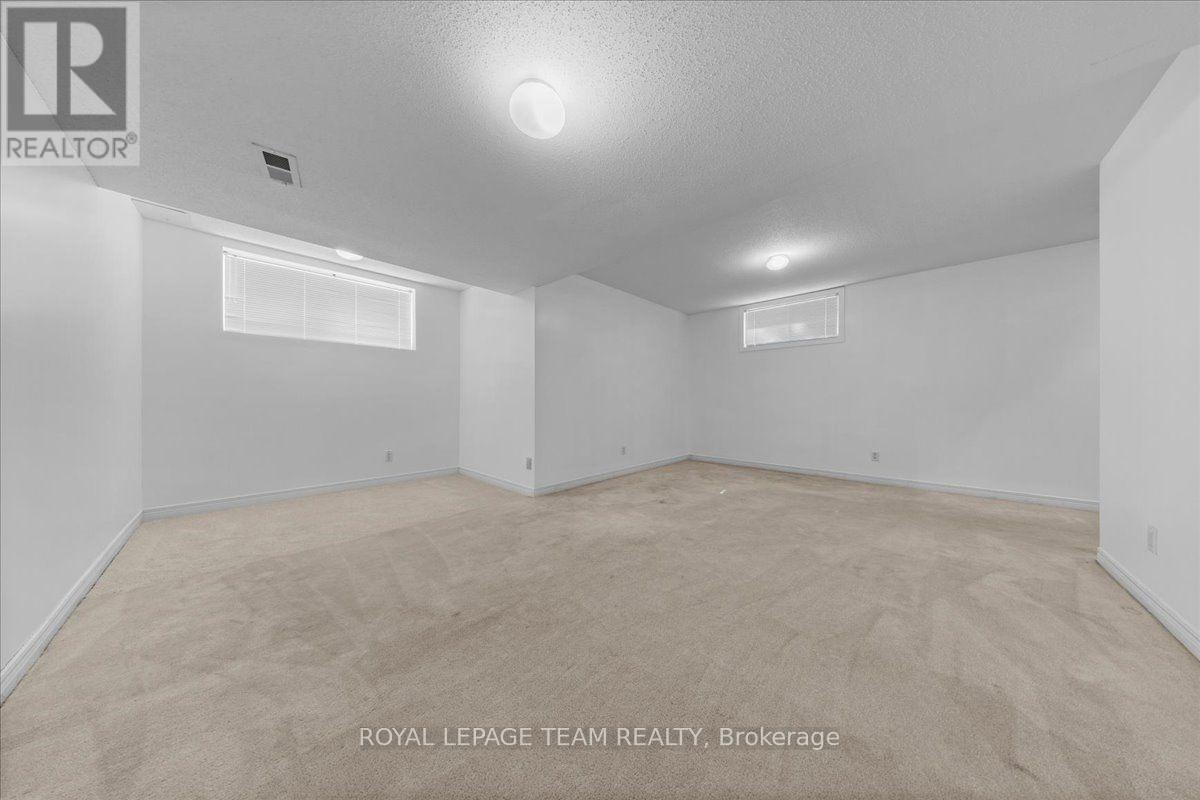 3 Bed, 2 Bath House for Sale in Ottawa – 219 TATTERSALL WAY, Ottawa – MLS# X13767698 - Image 32