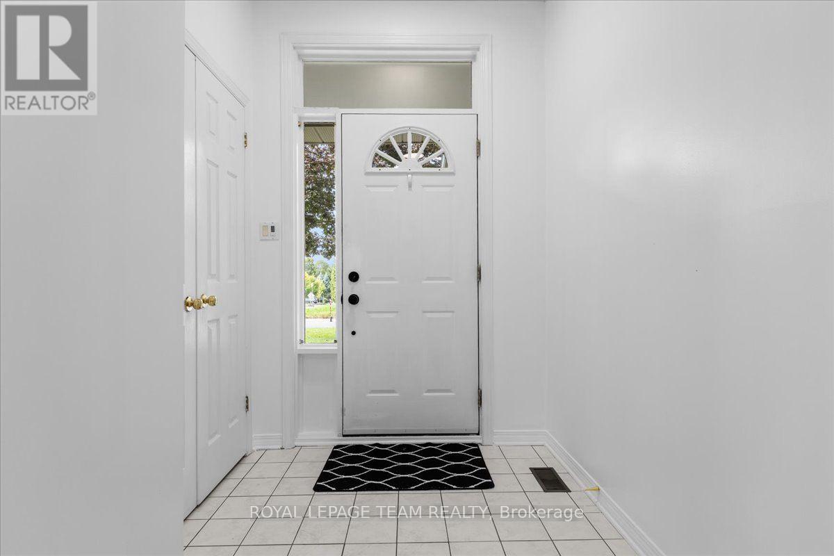 219 TATTERSALL WAY - 4