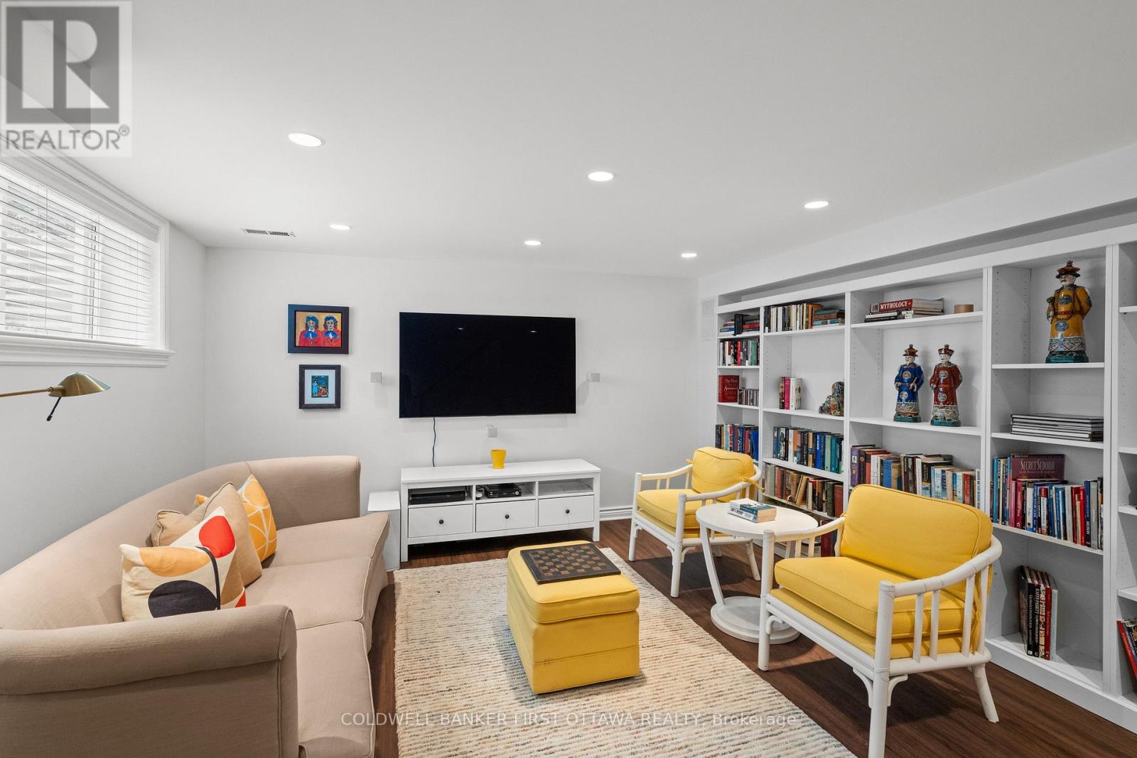 229 CROCUS AVENUE - 30