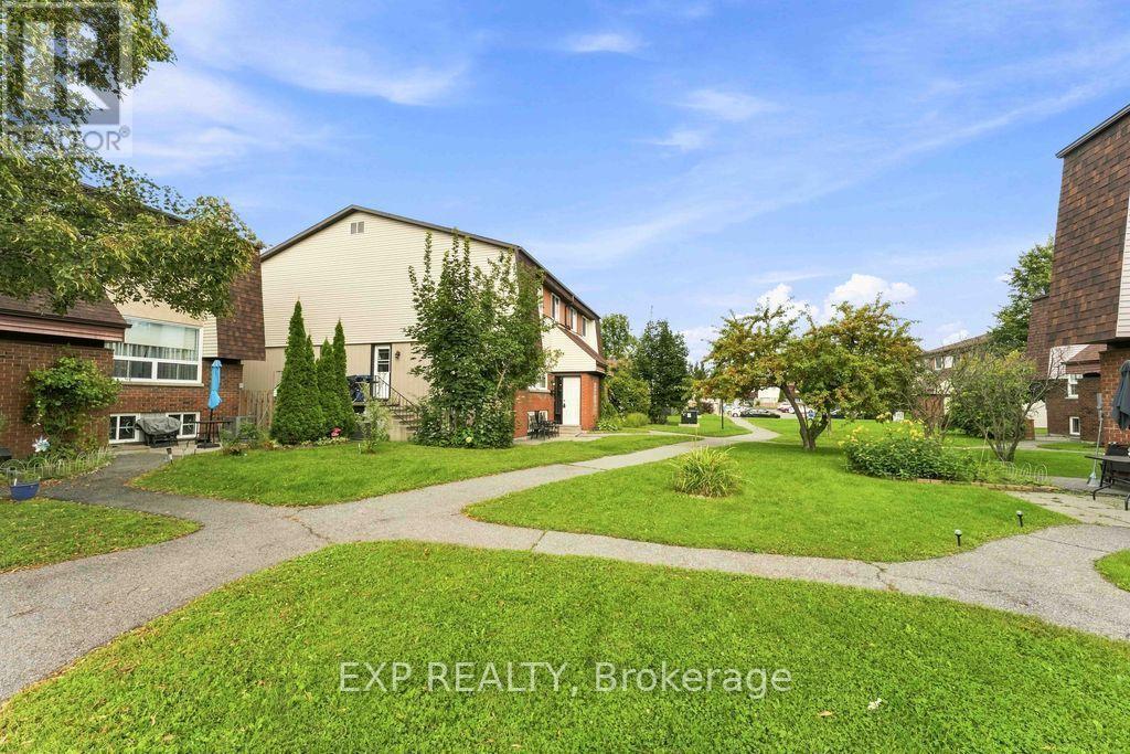 3 Bed, 2 Bath House for Sale in Ottawa – 30A – 30A WOODVALE GREEN, Ottawa – MLS# X13767788 - Image 31