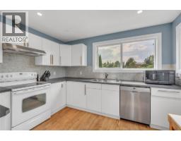770 Lower Debeck Road, Naramata, BC V0H1N0 Photo 12