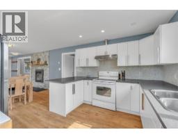 770 Lower Debeck Road, Naramata, BC V0H1N0 Photo 13