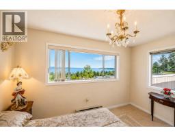 5200 Polson Terr, Saanich, BC V8Y2C6 Photo 39