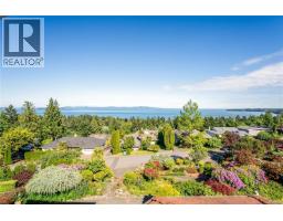 5200 Polson Terr, Saanich, BC V8Y2C6 Photo 67