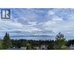 5200 Polson Terr, Saanich, BC V8Y2C6 Photo 75