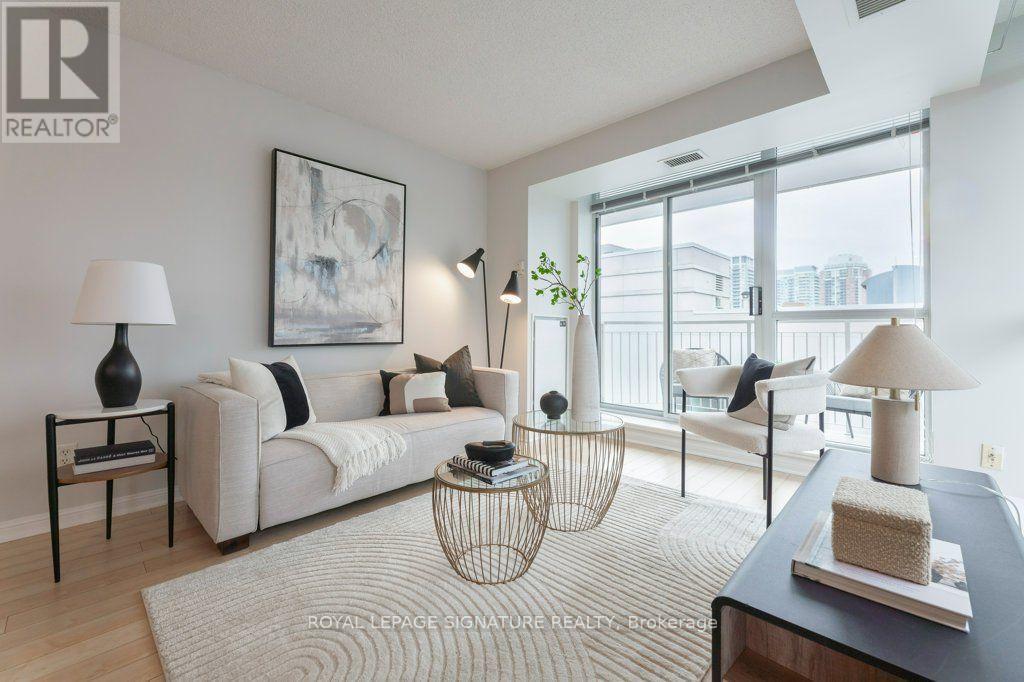 #1013 18 STAFFORD STREET - 7