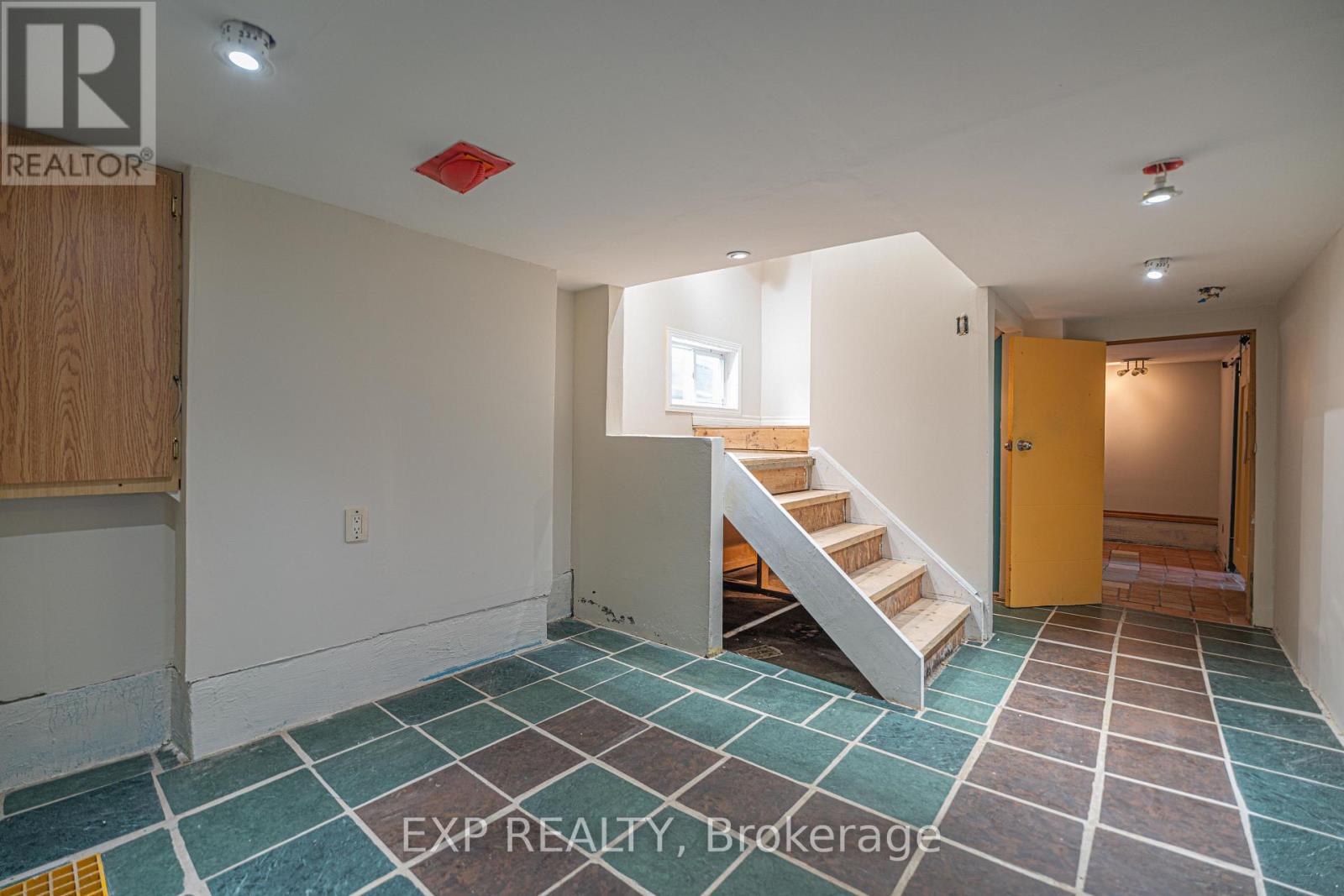 97 PARK ROAD S - 32