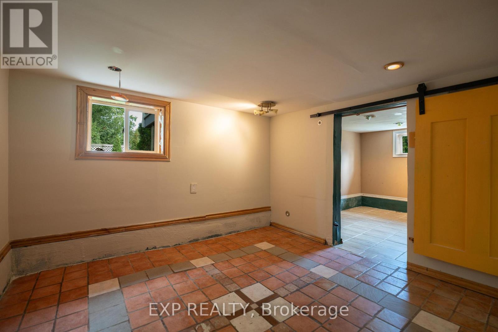 97 PARK ROAD S - Image 35