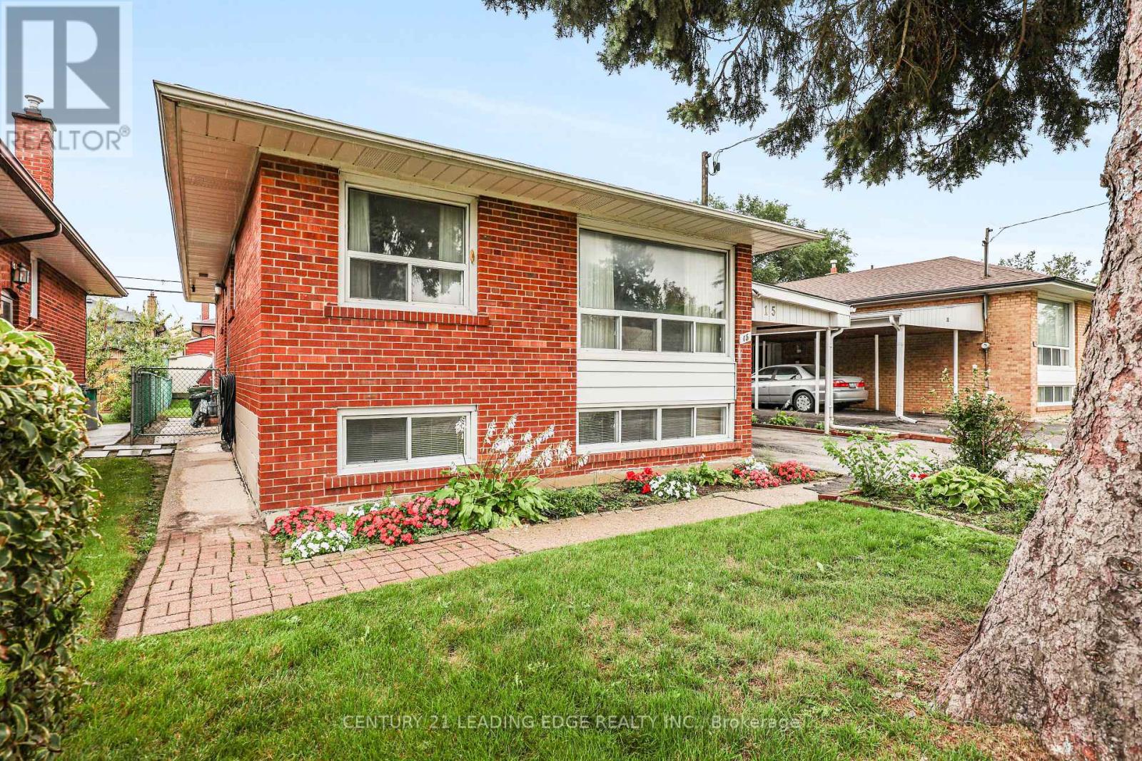 15 WETHERBY DRIVE - 3