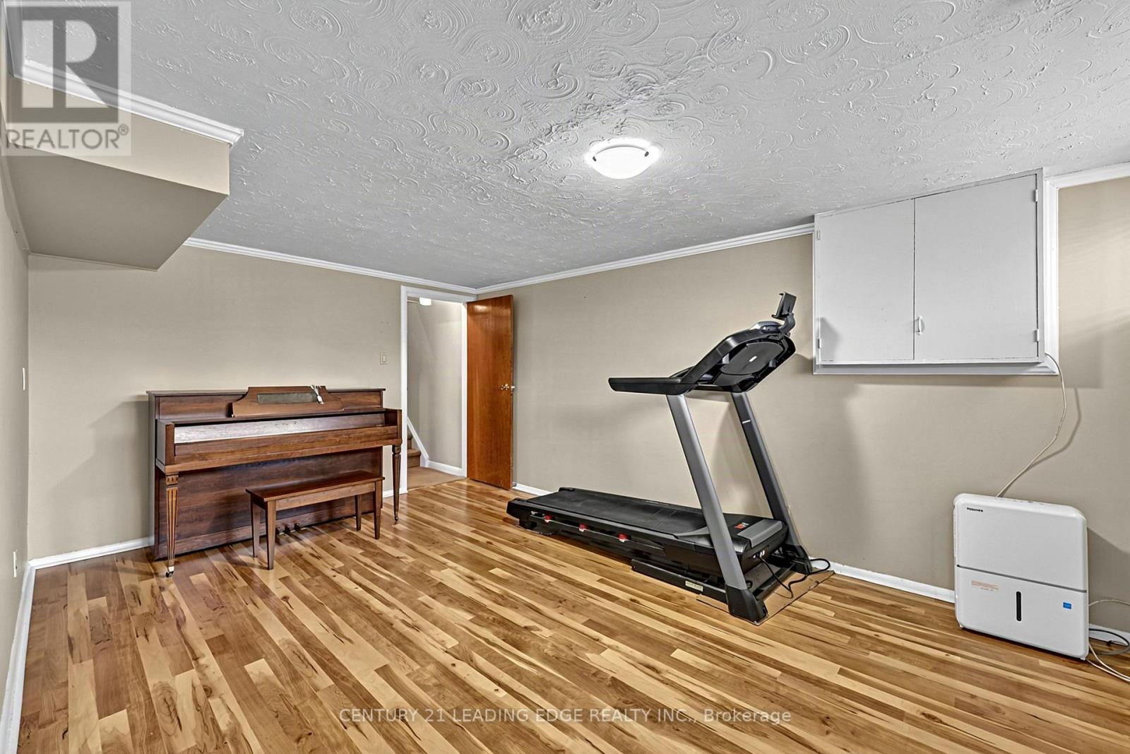 15 WETHERBY DRIVE - Image 34