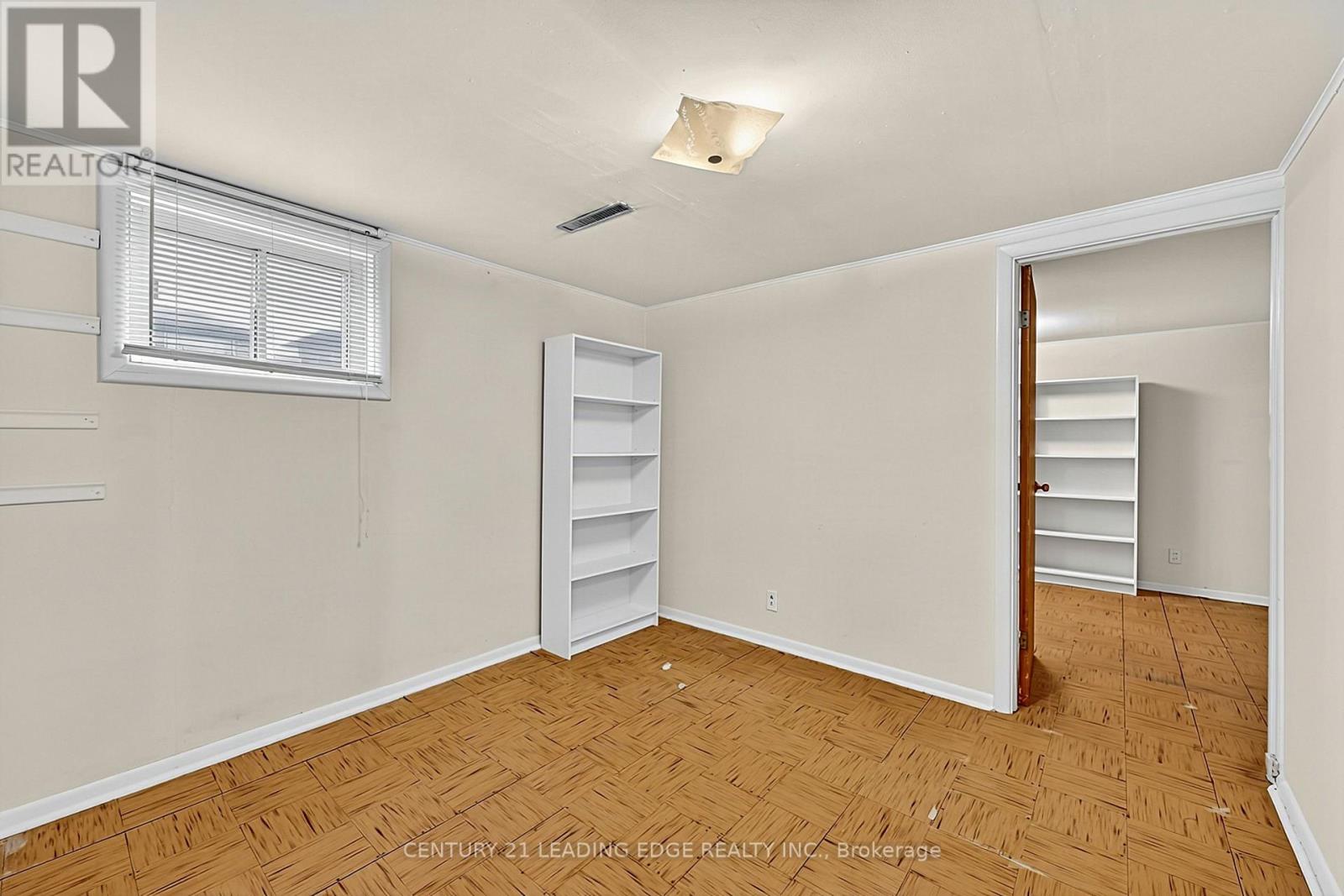 15 WETHERBY DRIVE - 37