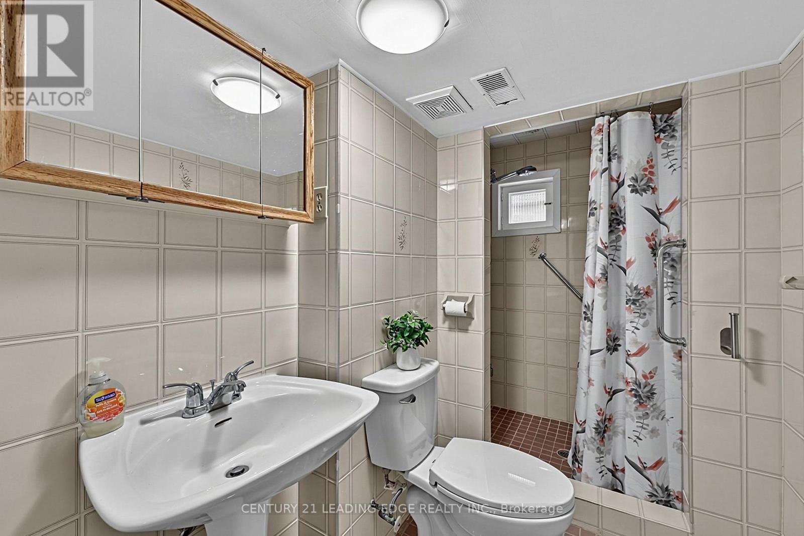 15 WETHERBY DRIVE - 42