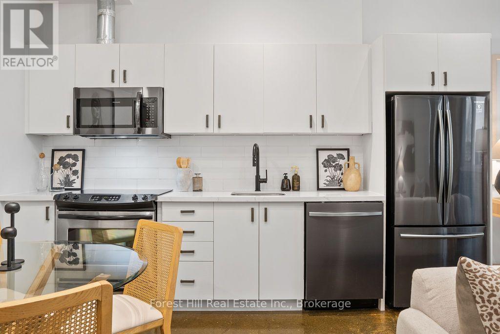#119 201 CARLAW AVENUE - 13