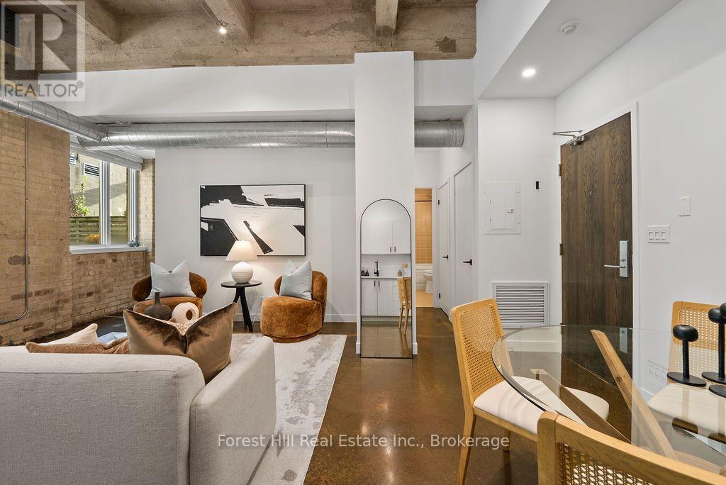 #119 201 CARLAW AVENUE - 14