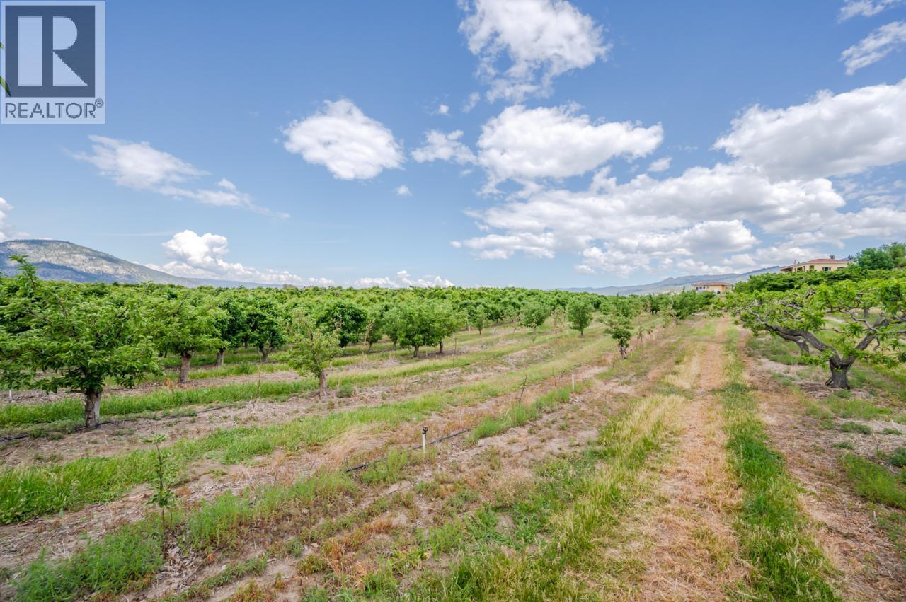 150 Upper Bench Road N, Penticton