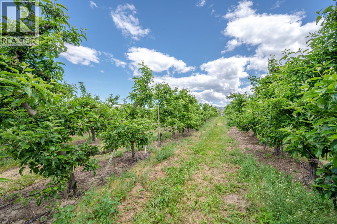 150 Upper Bench Road N, Penticton