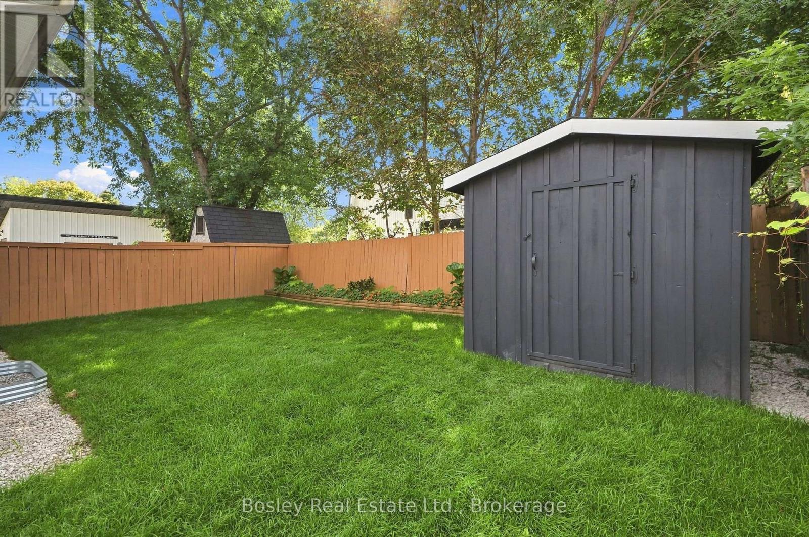 4 GRIFFIN ROAD - Image 34