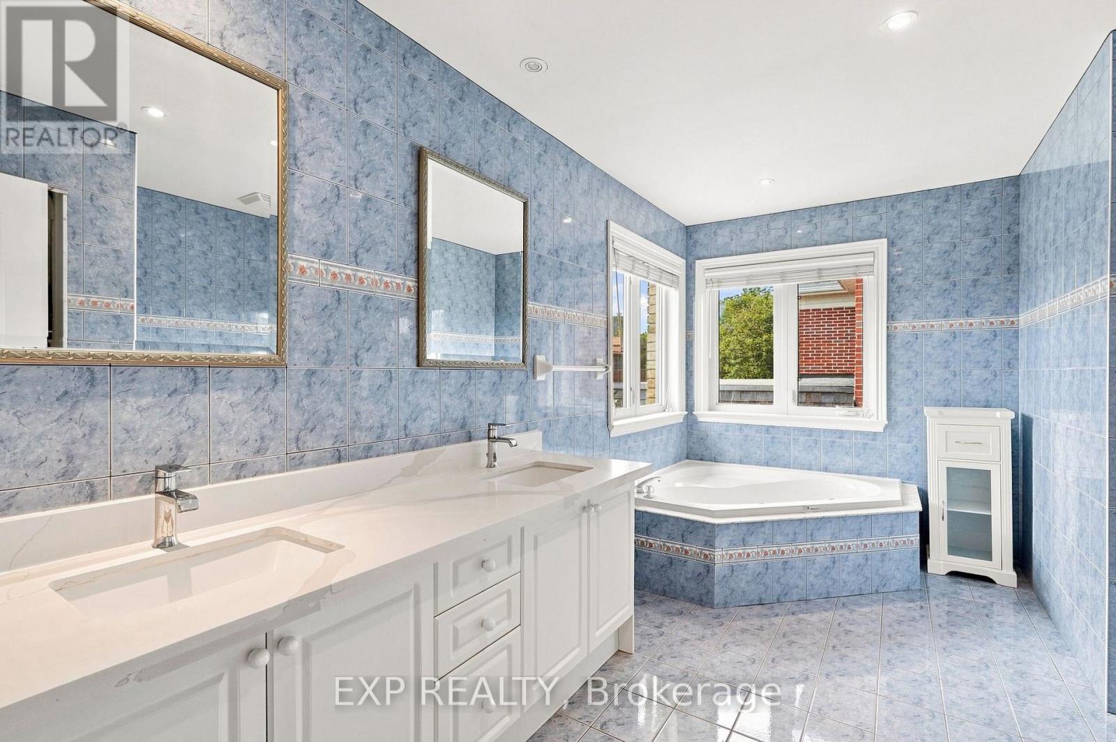 33 VALLEYFORD AVENUE - 17
