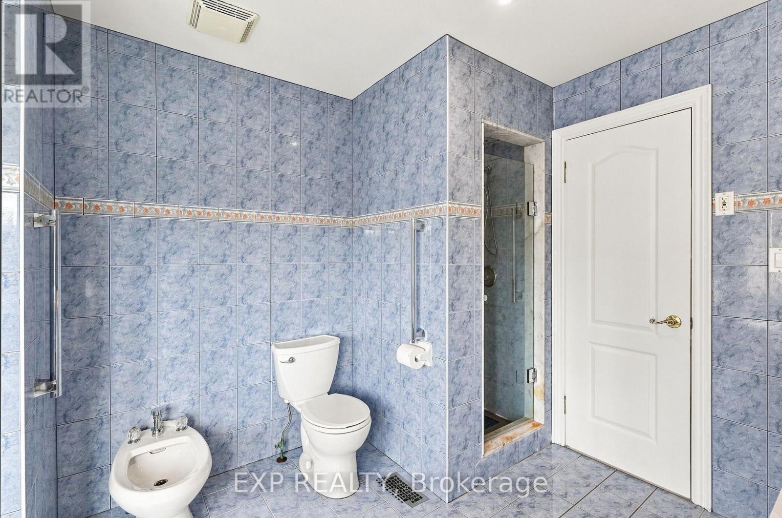 33 VALLEYFORD AVENUE - 18