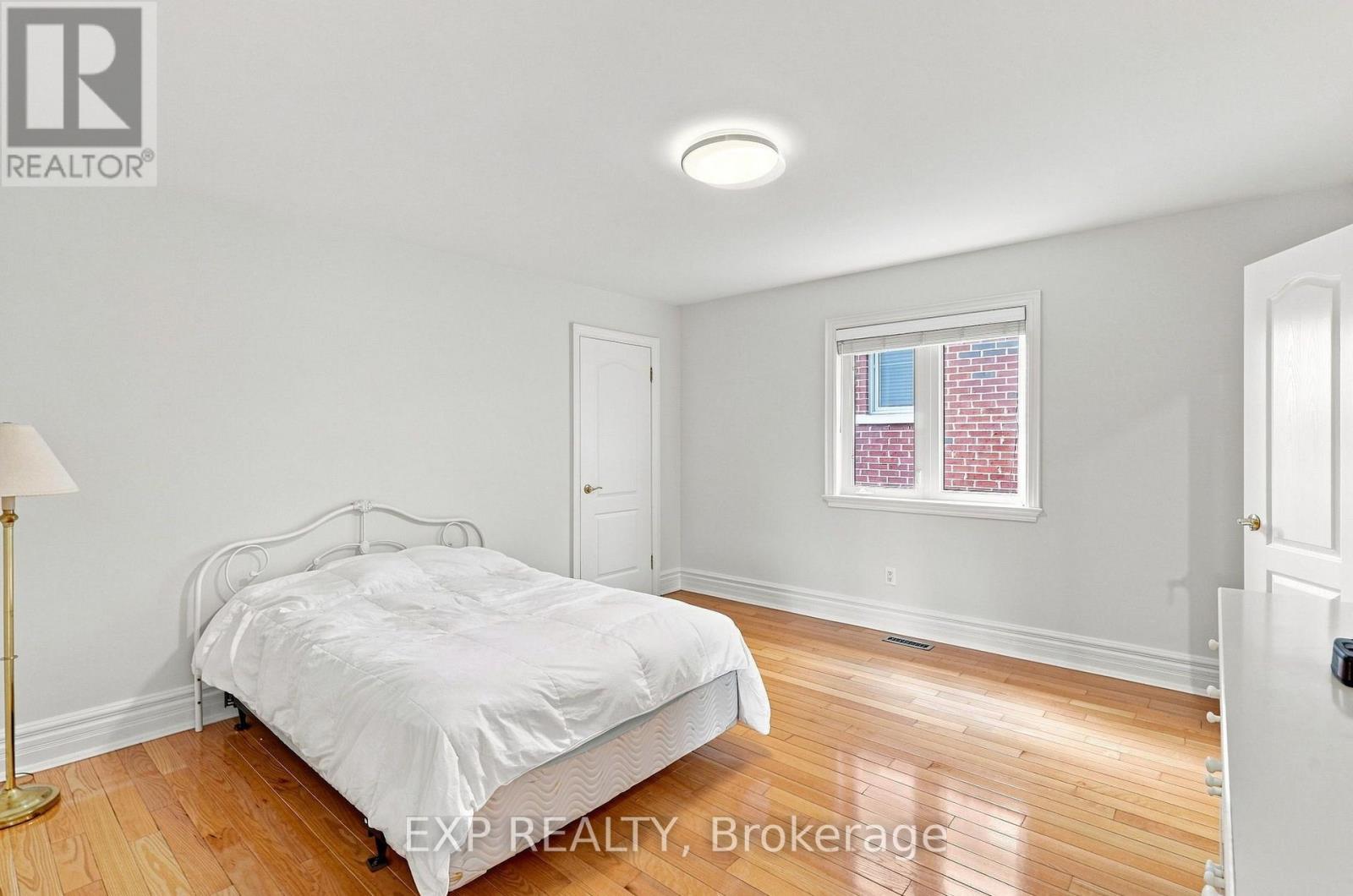 33 VALLEYFORD AVENUE - 20