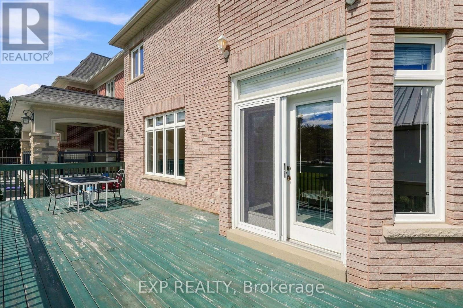 33 VALLEYFORD AVENUE - 41
