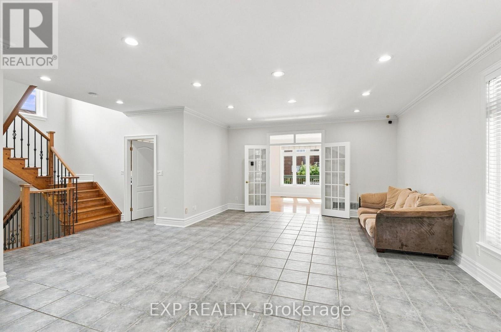 33 VALLEYFORD AVENUE - 8