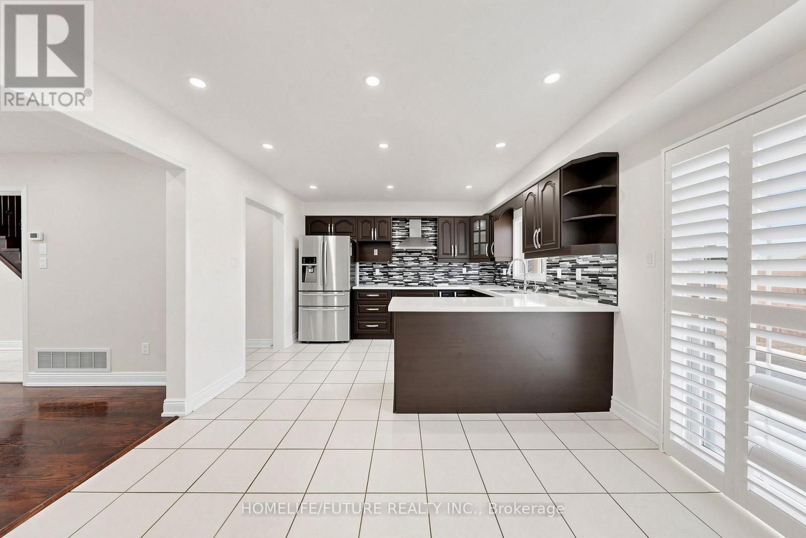 18 HOLLOWAY ROAD - 11