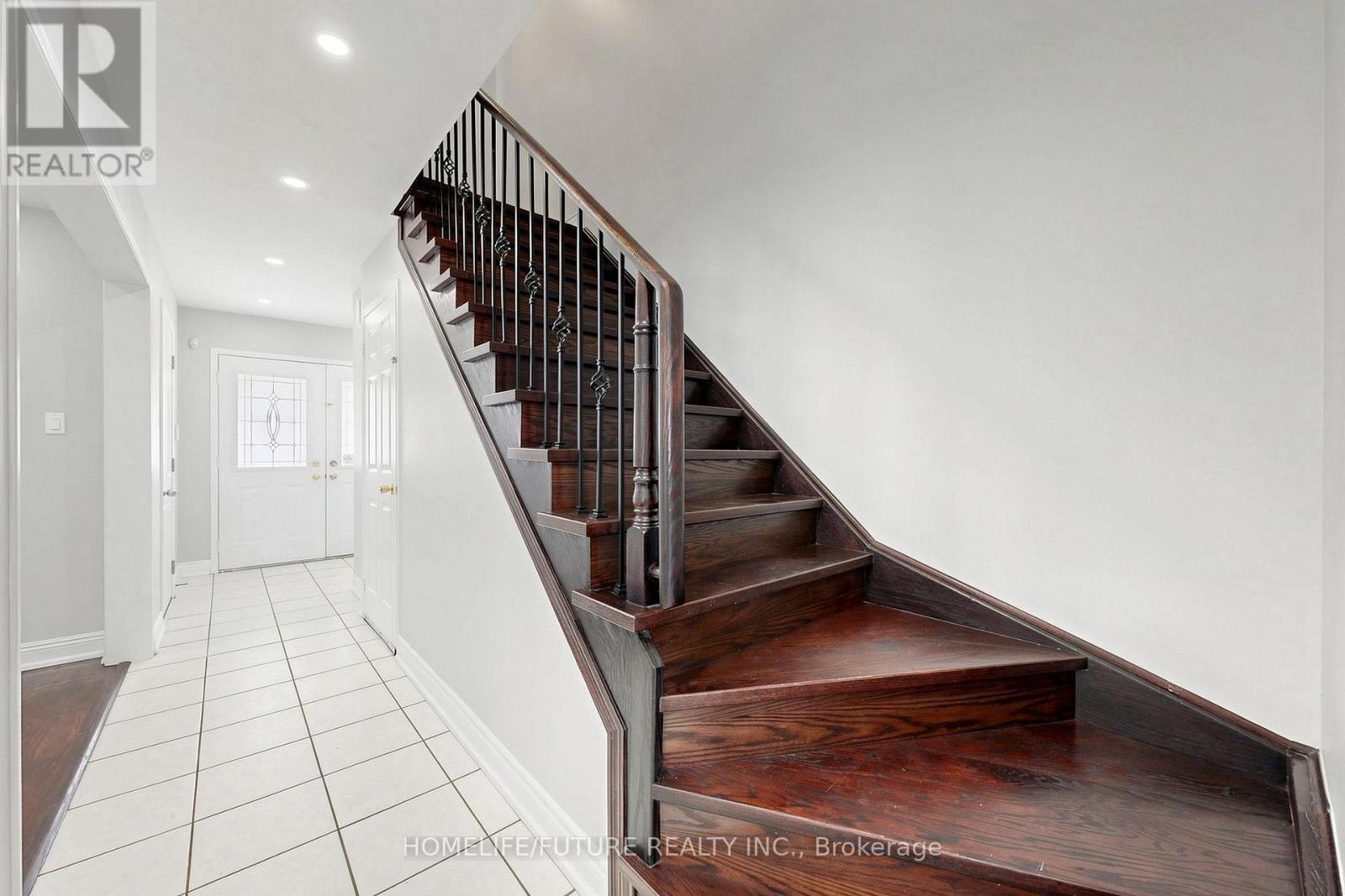 18 HOLLOWAY ROAD - 17