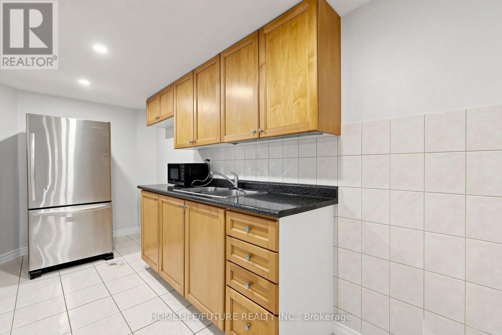 18 HOLLOWAY ROAD - Image 38