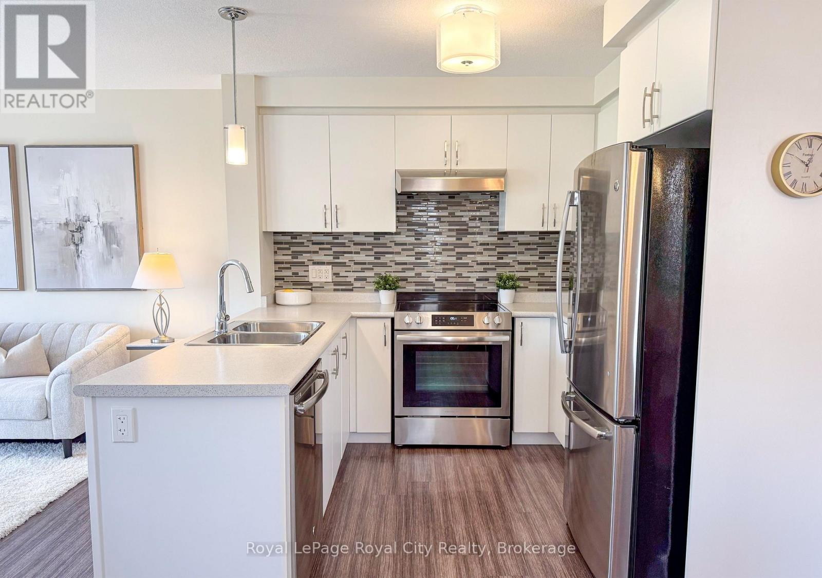 50 MACHADO STREET, Kitchener — photo 6