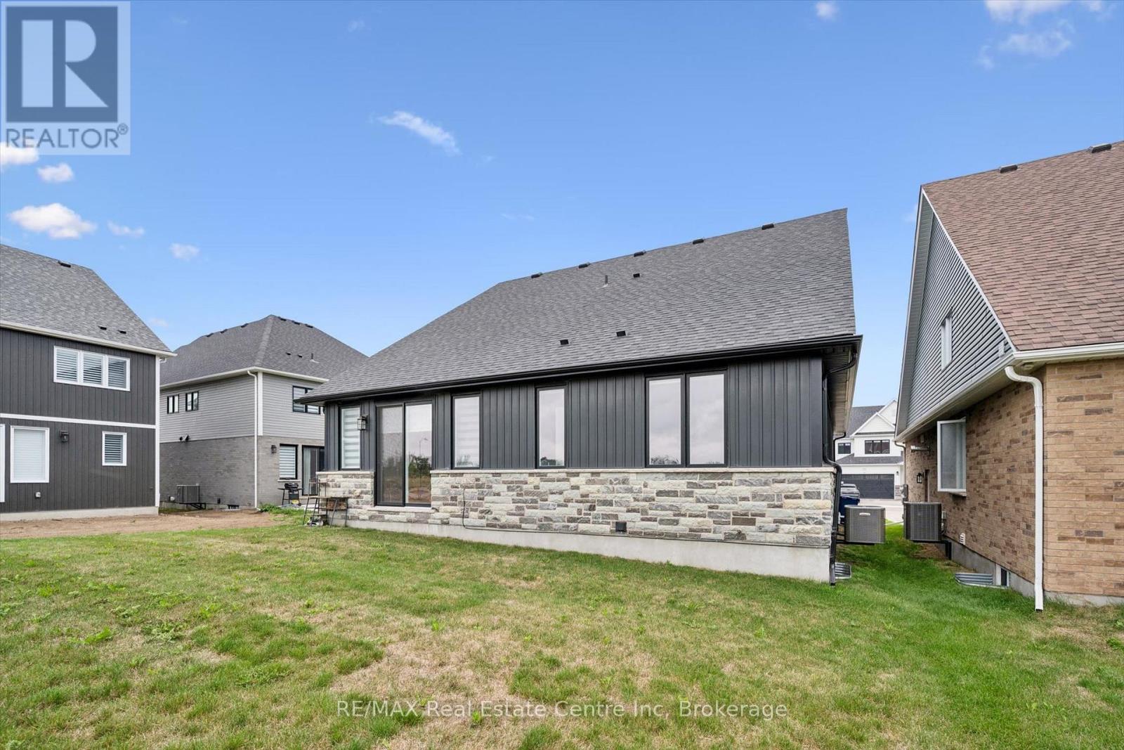 144 Haylock Avenue — photo 27