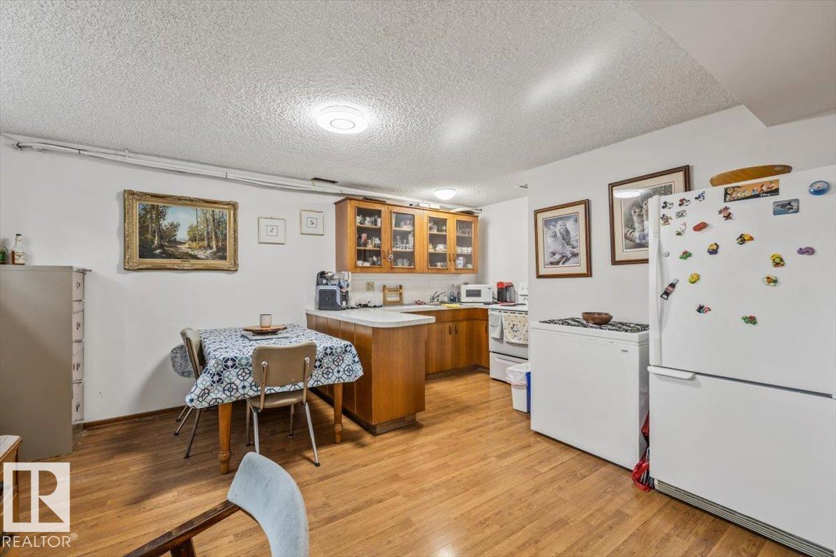 11440 104 ST NW - 44
