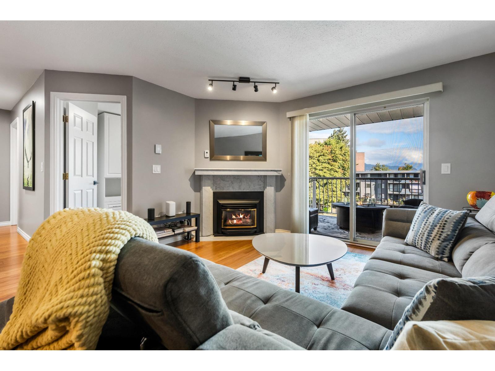 305 8985 MARY STREET, Chilliwack Proper West, Chilliwack