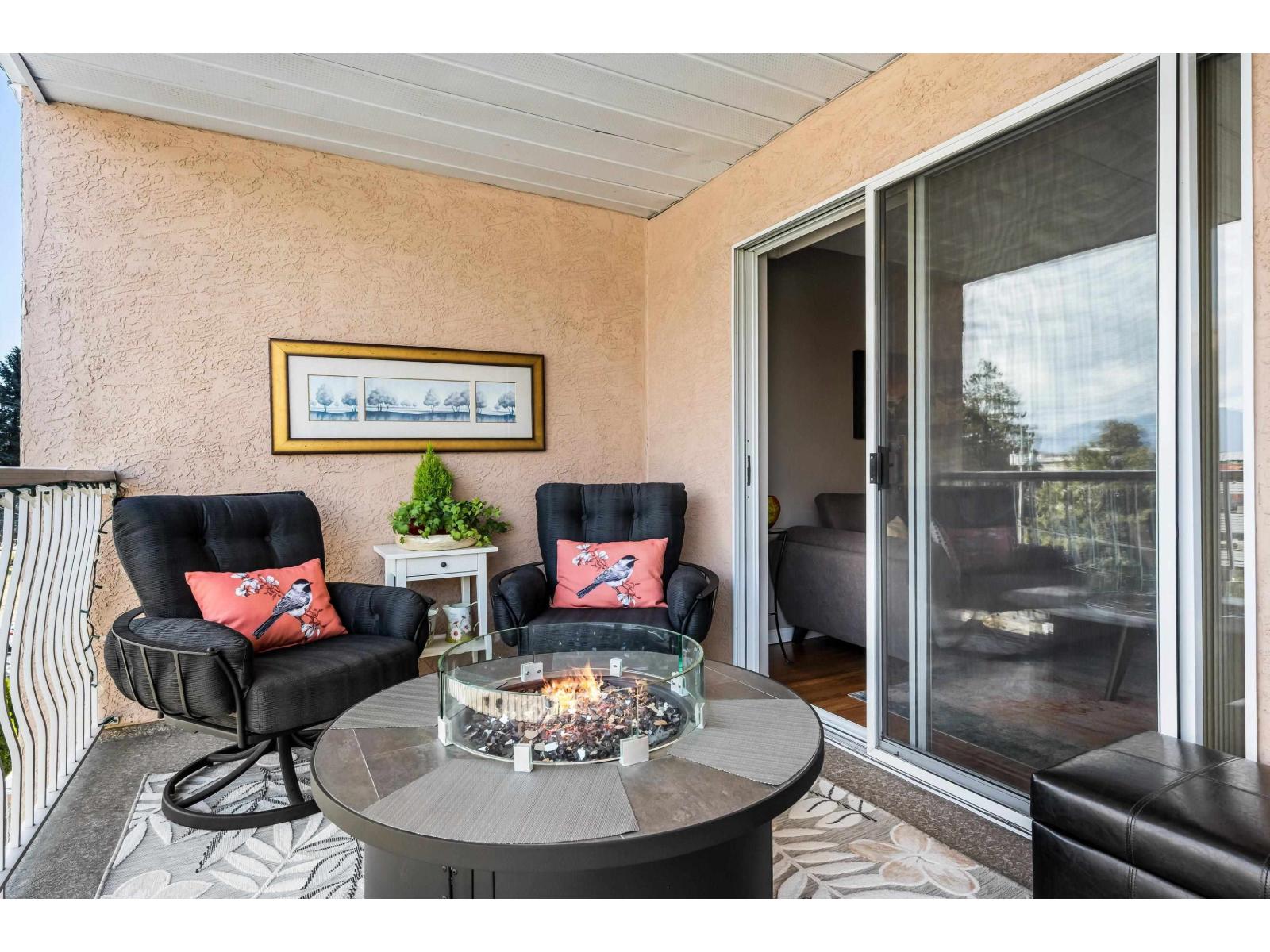 305 8985 MARY STREET, Chilliwack Proper West, Chilliwack