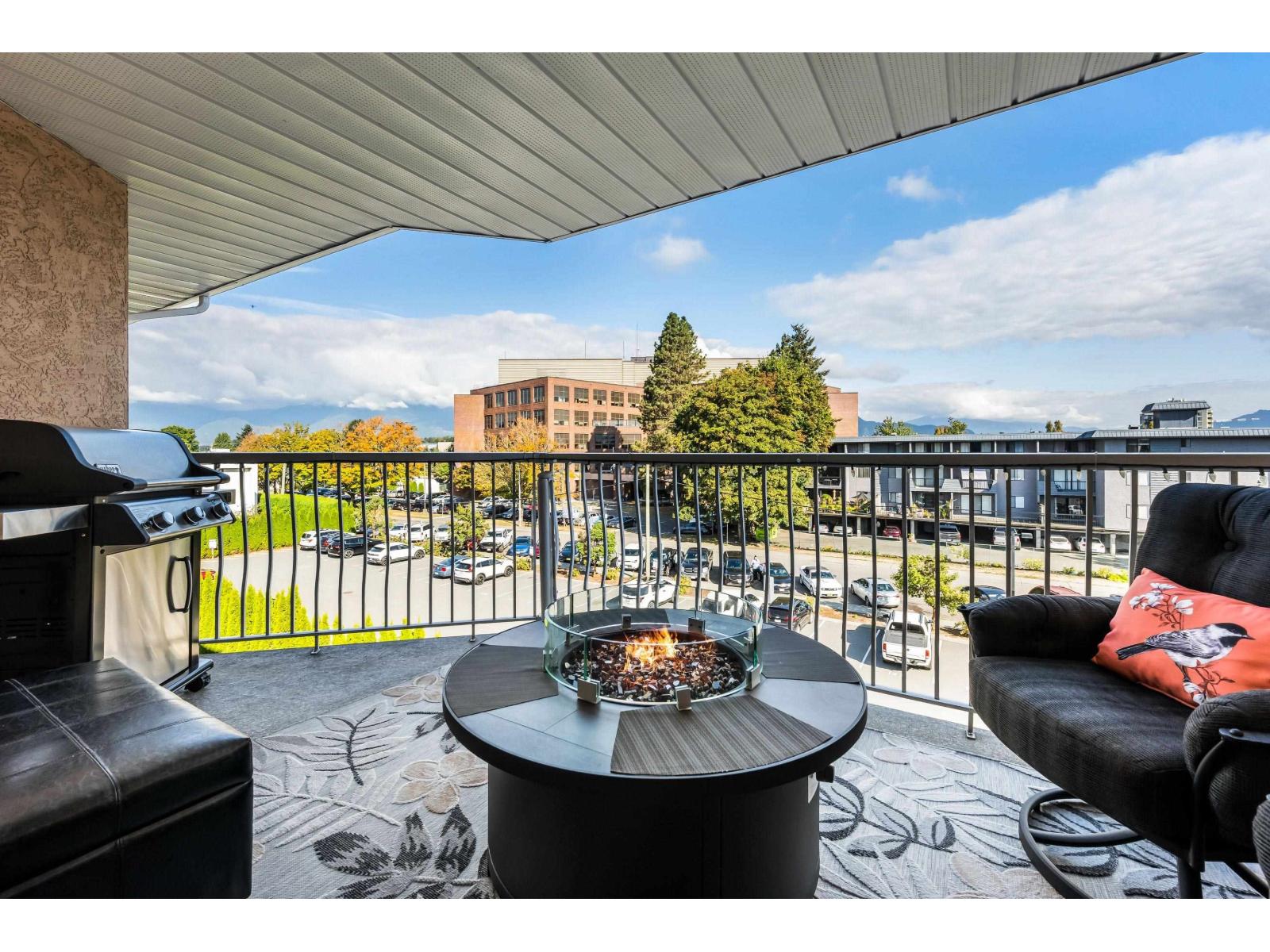 305 8985 MARY STREET, Chilliwack Proper West, Chilliwack